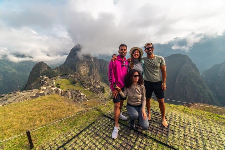 Sky Lodge Sacred Valley: 6-Day Cusco to Machu Picchu Adventure