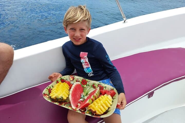 Private 4-Hour Sunset Boat Tour from Playa del Coco — Snorkel Monkey Rock & Sunset Dining photo 6