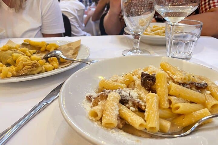 Rome by Night E-Bike Tour: Colosseum, Trevi & Optional Dinner photo 4