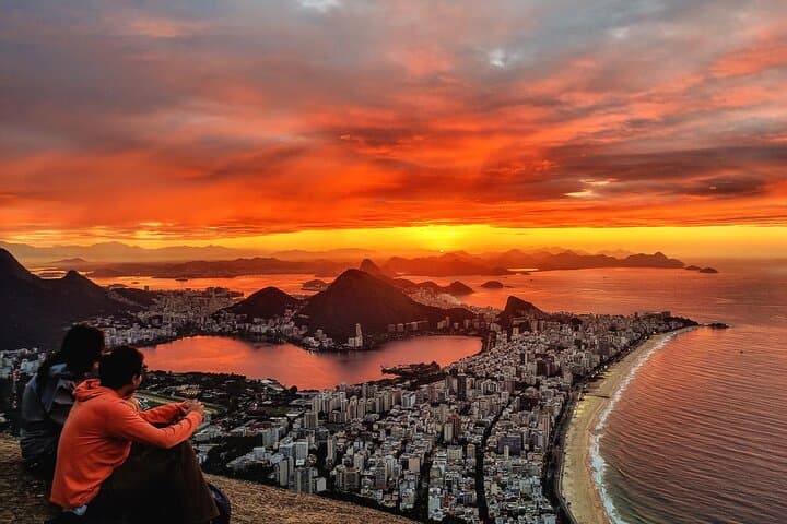 Morro Dois Irmãos & Vidigal Favela: Half-Day Hike for Panoramic Rio Views