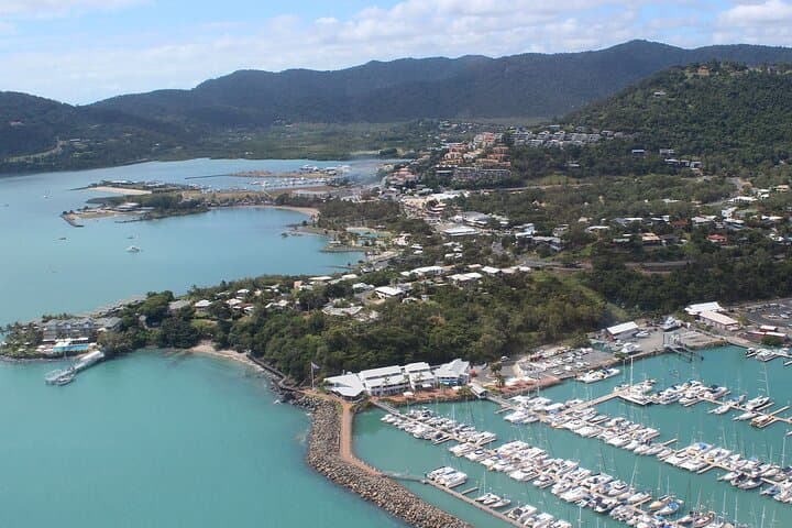 Whitsundays Helicopter: Reef & Whitehaven Spectacular (60-Minute Aerial Tour) photo 4