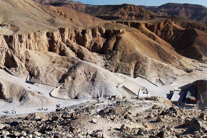 Sunrise Hot Air Balloon & Full-Day Luxor Tour: Valley of the Kings, Karnak & Hatshepsut photo 3