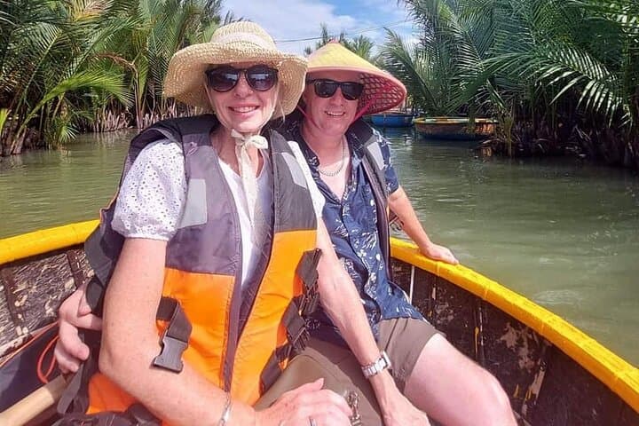 Hoi An Island Village Tour: Coconut Basket Boats, Cam Kim Workshops & Tra Que Farms photo 6