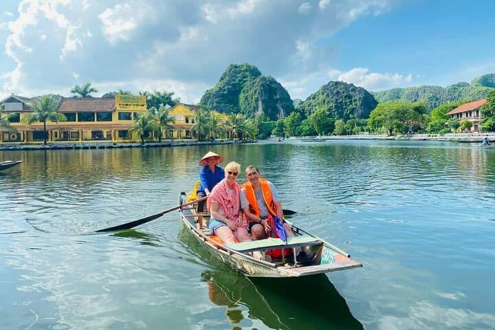 Full-Day Ninh Binh from Hanoi: Hoa Lu, Tam Coc Boat Ride & Mua Cave Viewpoint photo 3