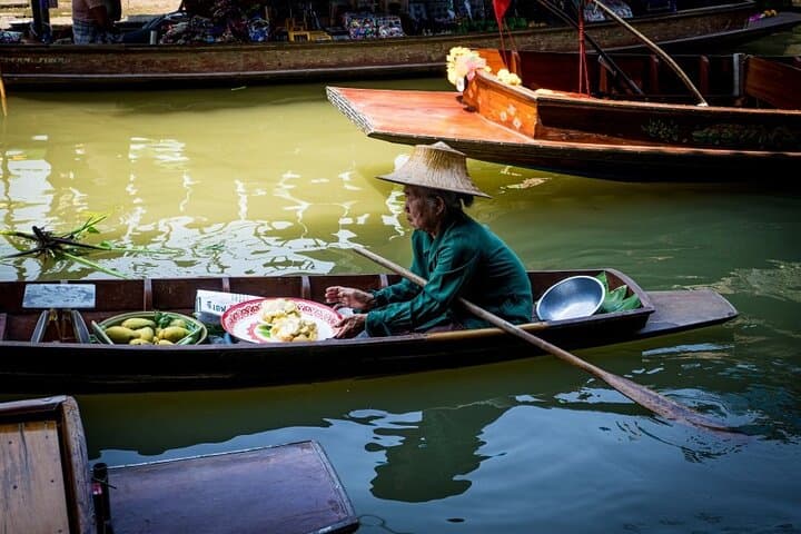 Pattaya Floating Market Guided Tour: Explore Thailand’s Four-Regions Market with Hotel Transfer photo 4