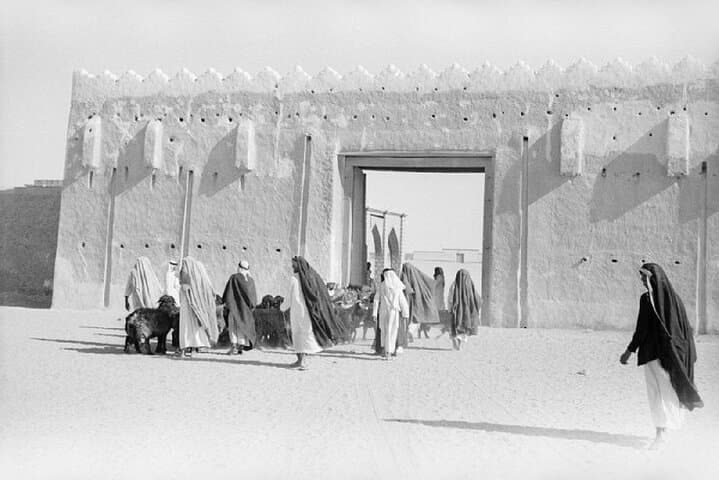 Kuwait City History Tour: Stories, Sights & Local Secrets with a Kuwaiti Guide
