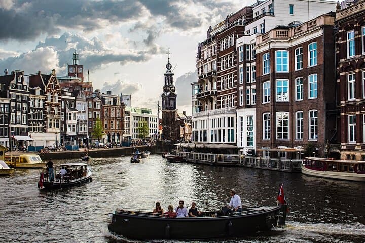 Private Hannover to Amsterdam Transfer with 2-Hour Stop in Münster photo 5