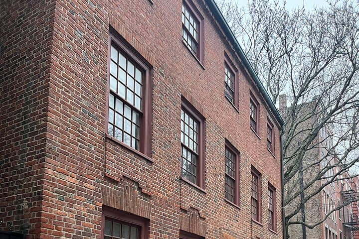 Boston Freedom Trail Private Car Tour: Historic Driving and Walking Experience photo 3