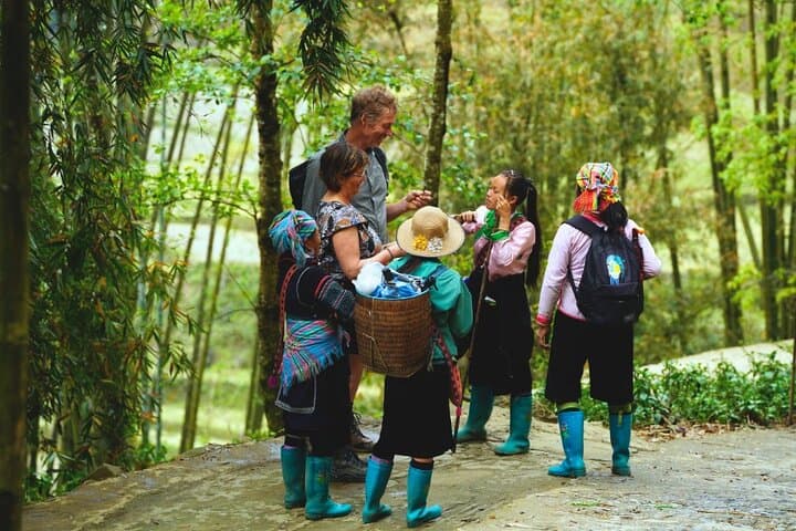 Sapa Homestay Trek: 2-Day Hill-Tribe and Rice-Terrace Experience photo 4