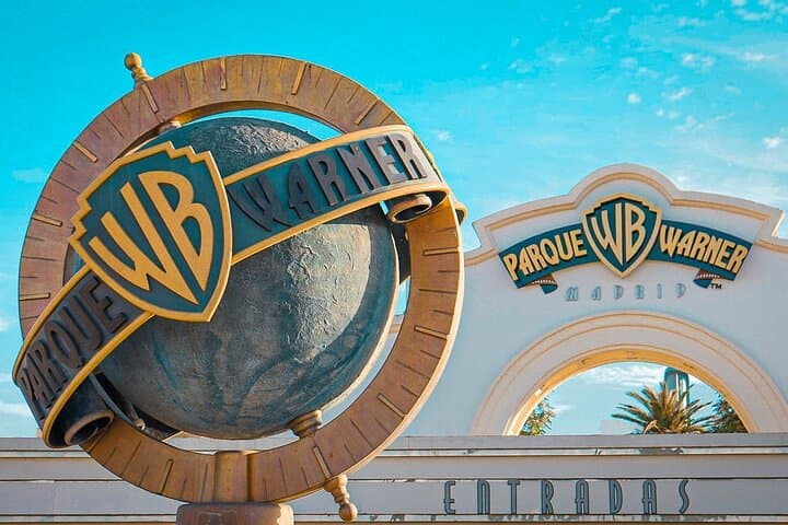 Parque Warner Full-Day Theme Park Tour from Madrid
