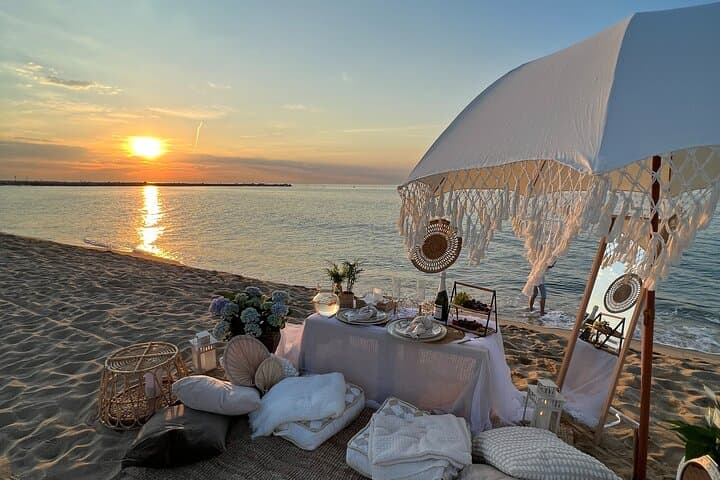 Private Sunset Picnic at Platja del Bogatell — Romantic Dates in Barcelona photo 4