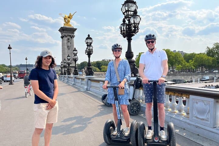 Glide Paris: 90-Minute Segway Tour + Seine River Cruise Ticket photo 3