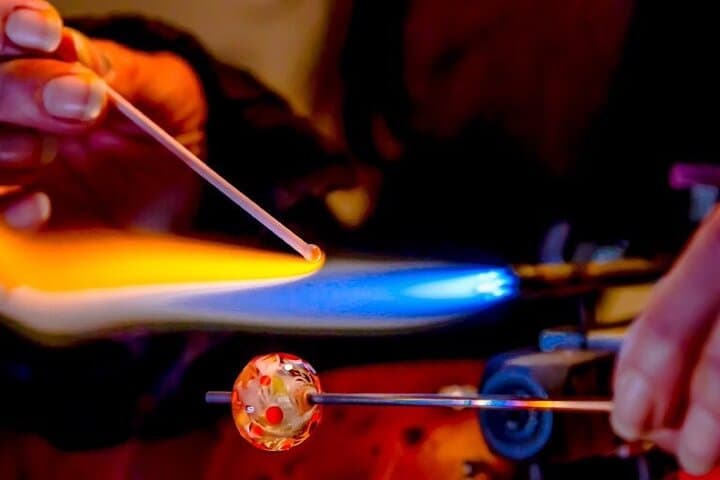Inside Murano: Private Furnace Tour with Master Glassmaker photo 2