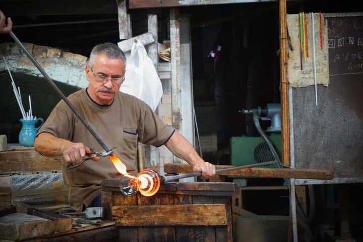Inside Murano: Private Furnace Tour with Master Glassmaker photo 3