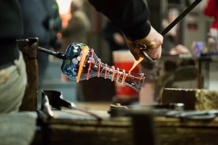 Inside Murano: Private Furnace Tour with Master Glassmaker photo 4