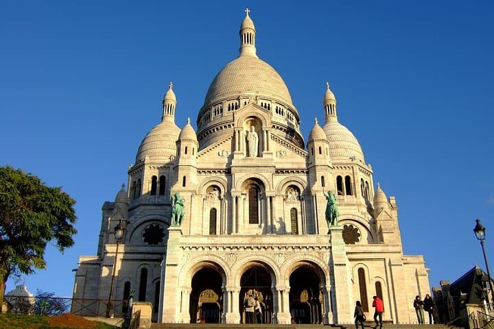 5-Day Paris Highlights: Louvre, Seine Cruise & Disneyland photo 5