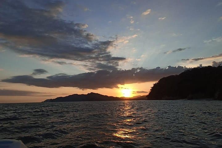 Curú Bioluminescence Boat Tour to Tortuga Islands: Sunset, Wildlife & Night Swim photo 3