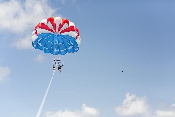 Parasail Over Hurghada: Luxury Red Sea Flight from the New Marina photo 4