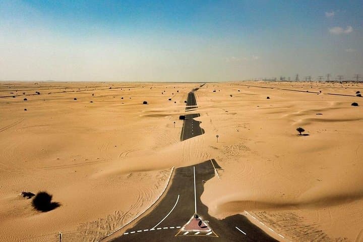 Blue Lake Farm & Kuwait Desert Border Tour: Camels, Causeway and Agritourism photo 4