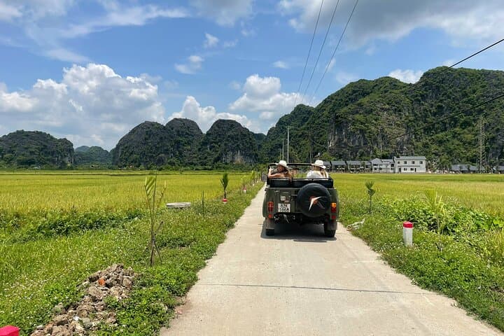 Tam Coc Jeep: Quick Highlights of Ninh Binh's Limestone Valleys photo 4