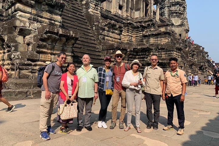 Angkor Wat Sunrise to Bayon: 1-Day VIP Temples Tour from Siem Reap photo 3