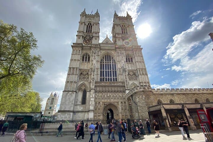 Inside Westminster Abbey: Priority-Access Guided Tour of Britain's Coronation Church photo 6