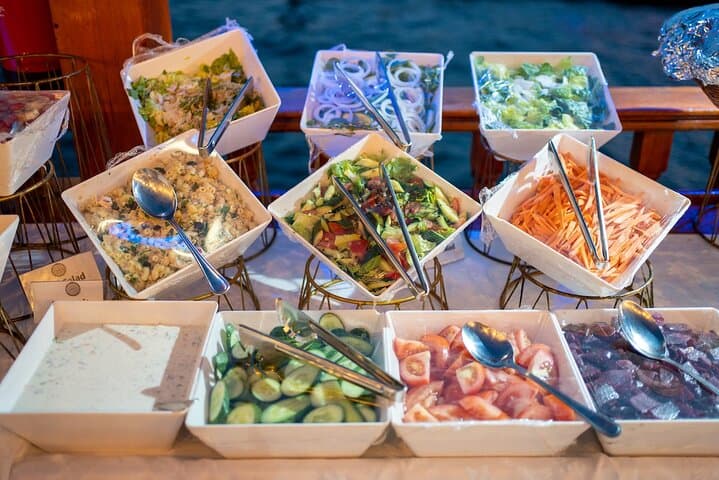 Evening Dhow Dinner Cruise in Dubai Marina — 2-Hour Buffet & Tanura Show photo 6