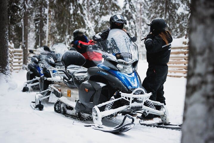Husky and Reindeer Adventure with Snowmobiling in Arctic Circle Finland photo 6