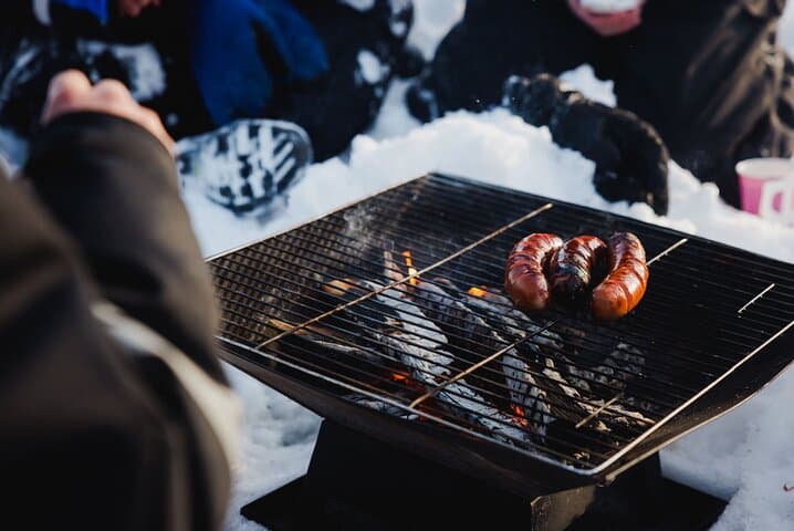 Ice Fishing in Rovaniemi: Guided Arctic Lake Experience photo 6