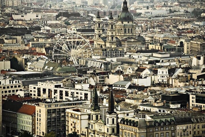 Private 4‑Hour Budapest Highlights Tour by Car — Custom City Sightseeing photo 2