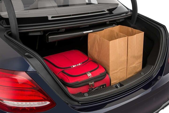 Private Waikiki to HNL Airport Sedan Transfer | Executive Honolulu Pickup photo 3