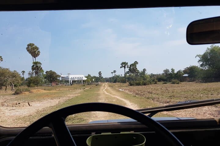 Siem Reap City U.S. Army Jeep Half-Day: Royal Residence, War Museum & Old Market photo 3