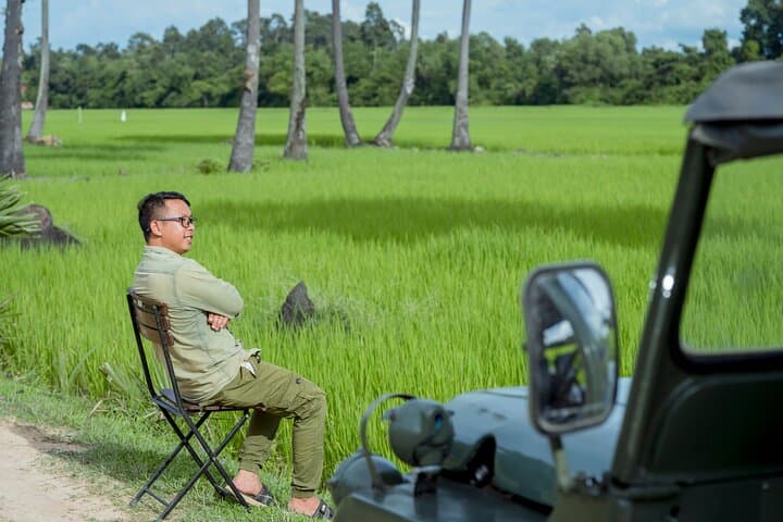 Siem Reap City U.S. Army Jeep Half-Day: Royal Residence, War Museum & Old Market photo 6