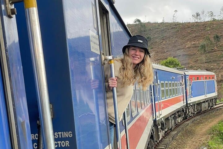 Kandy to Colombo by Train: Reserved-Seat Journey Across Sri Lanka photo 5