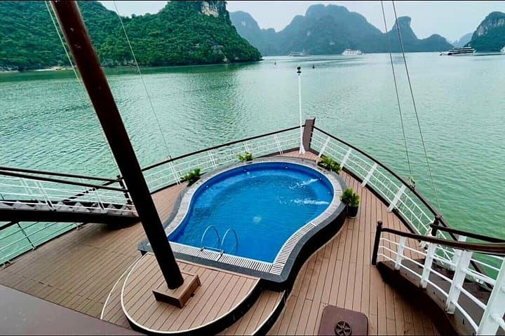 Le Journey 5-Star Cruise: 2-Day Halong & Lan Ha Bay Luxury Cruise photo 3