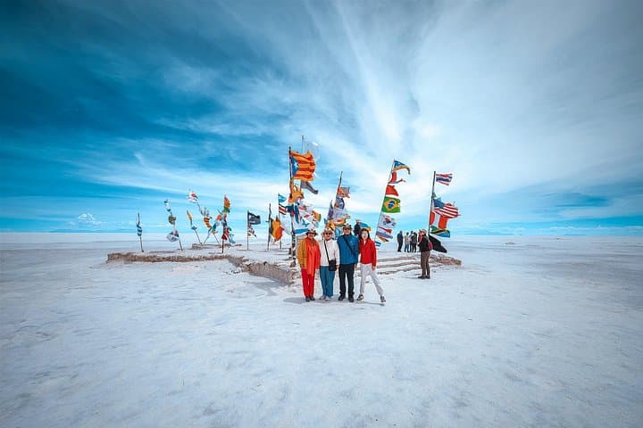 Uyuni Salt Flats 3-Day Tour — Salar de Uyuni, Colored Lagoons & Geysers photo 2