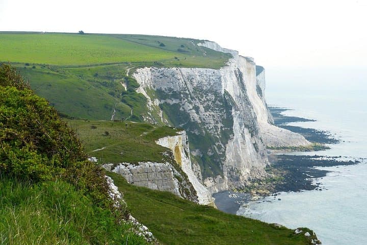 Kent Private Day Tour: Canterbury, Leeds Castle & White Cliffs of Dover