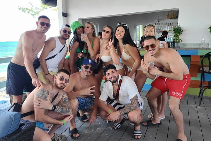 Half-Day Private Rose Island Yacht Getaway from Nassau photo 4