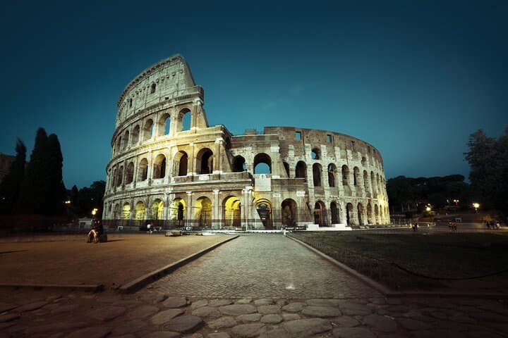 Rome by Night: Private Romantic Evening Tour to Trevi, Spanish Steps & Colosseum photo 6