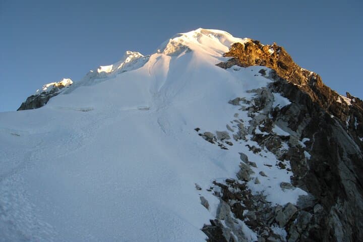 Summit Lobuje Peak: 16-Day Lobuche Climb with Everest Base Camp Trek photo 2