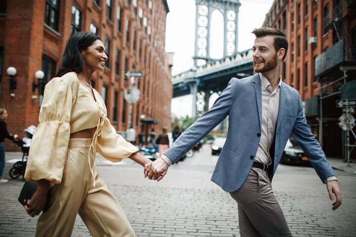 Brooklyn & Manhattan Bridge Romantic Photoshoot — Couples Photos in NYC photo 2