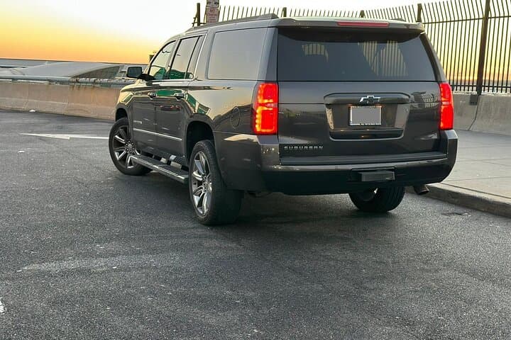 Sacramento Airport to Calistoga Private Round-Trip Transfer — Door-to-Door SMF to Calistoga Thermal Resorts photo 2