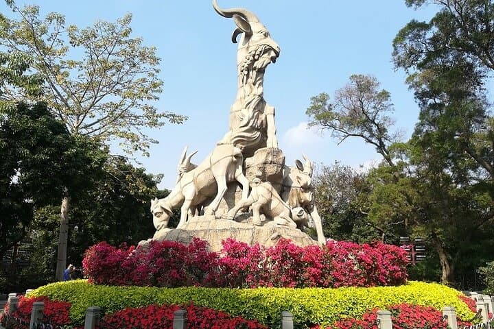 Guangzhou Layover: 4-Hour Private Airport Tour with Dim Sum & Canton Tower photo 4