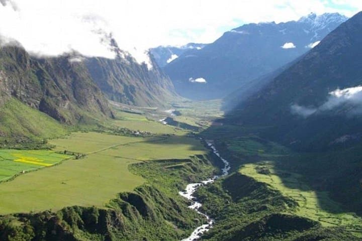 Manaslu Circuit Trek with Tsum Valley: 20-Day Himalayan Crossing via Larkya La photo 4