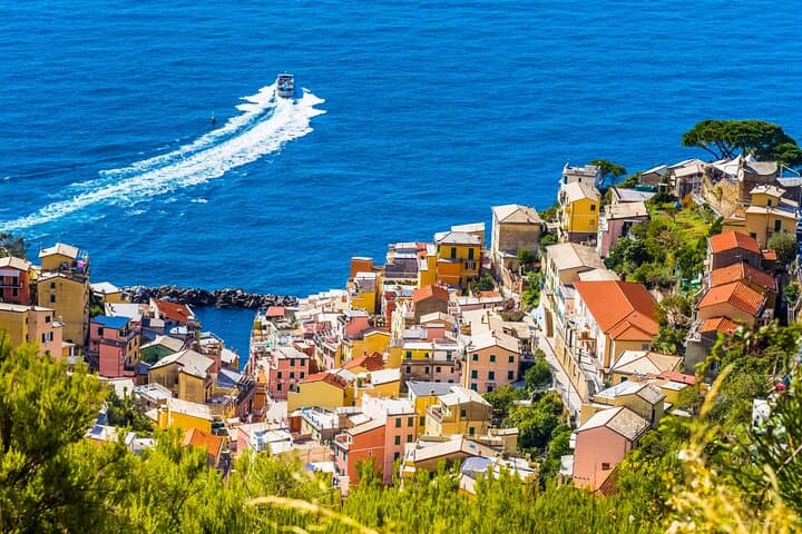 Full-Day Private Cinque Terre & Portovenere Shore Excursion from La Spezia photo 5