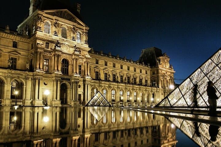 Paris by Night: Private Sightseeing Tour and Seine River Cruise photo 3