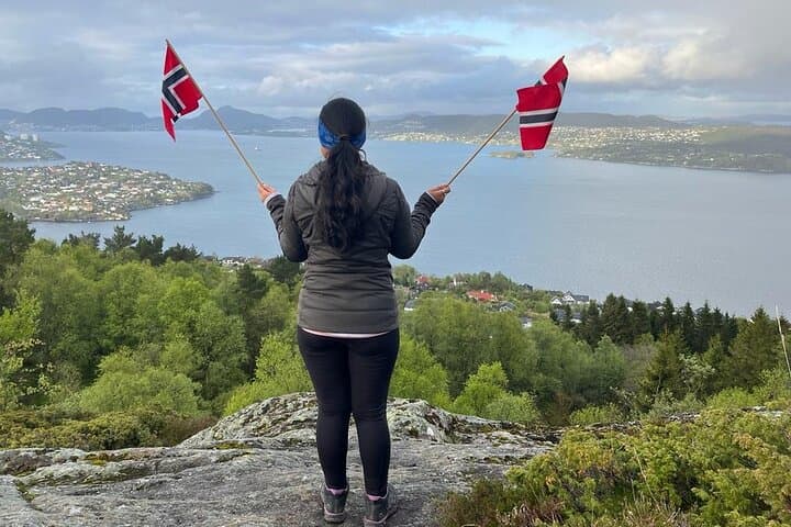 Geitanuken Hike: Private 3-Hour Norwegian Friluftsliv Experience from Bergen photo 3