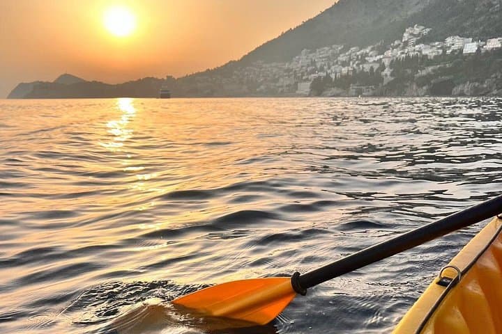 Sunset Kayak & Wine Tasting in Dubrovnik: Old Town, Lokrum & Sea Caves photo 4