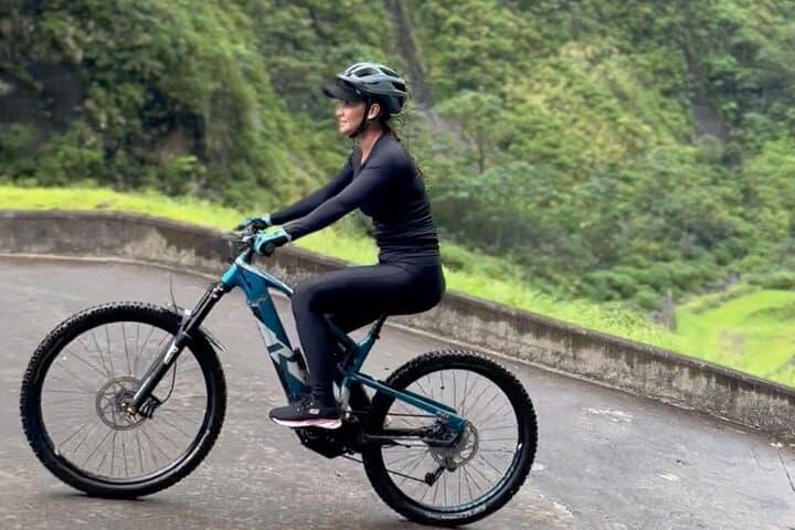 Tahiti Valley E-MTB Circuit — Private Full-Day MTB & Swim Adventure in Teva‑i‑Uta photo 3