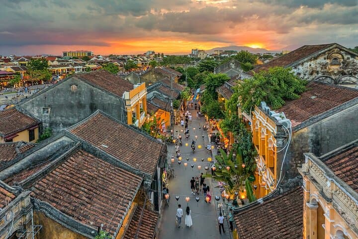 Essential Vietnam: 11-Day Ho Chi Minh to Hanoi Adventure photo 1